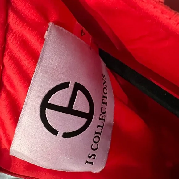 Red dress - Picture 4 of 9